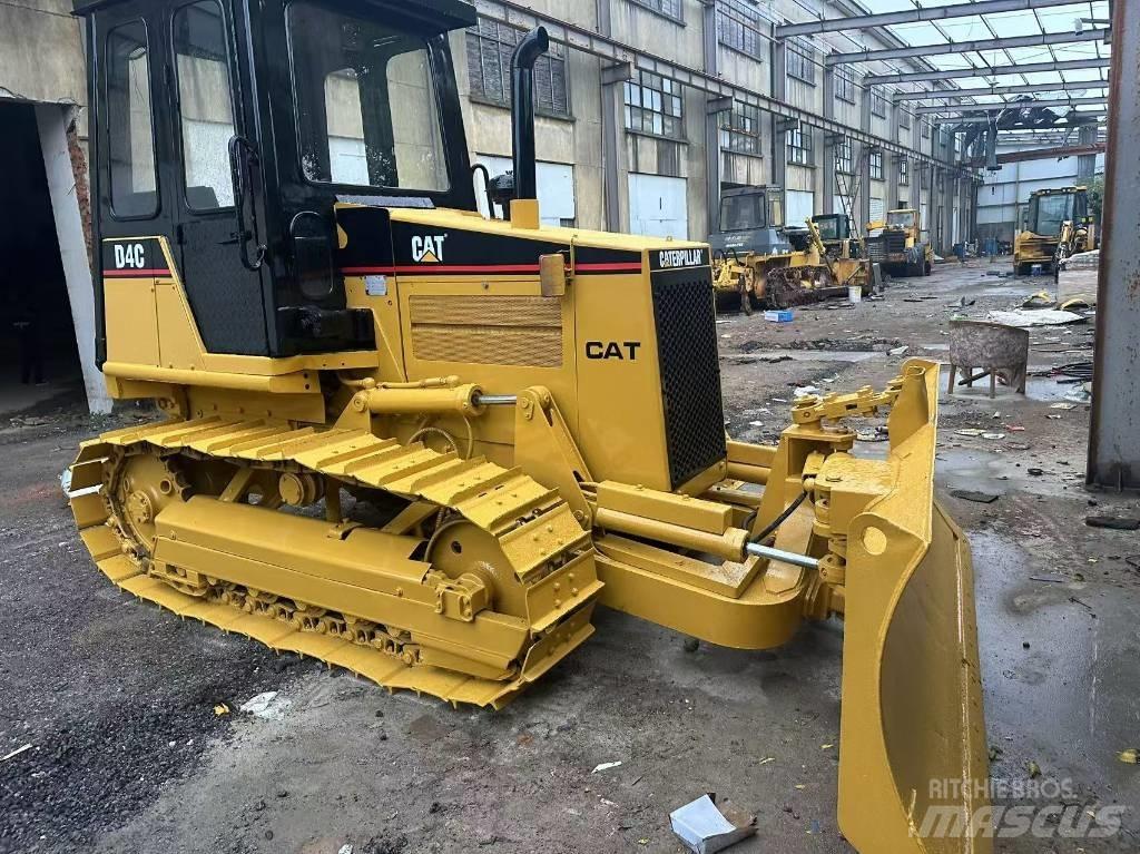 CAT D 4 C Buldožeri guseničari