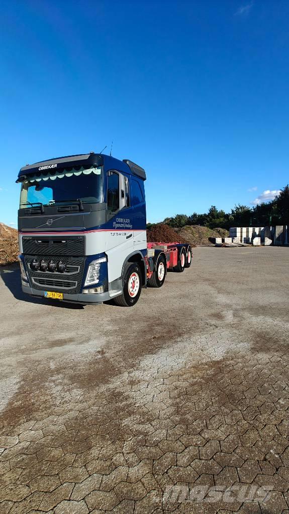 Volvo FH 500 8x4 Rol kiper kamioni sa kukom za podizanje tereta