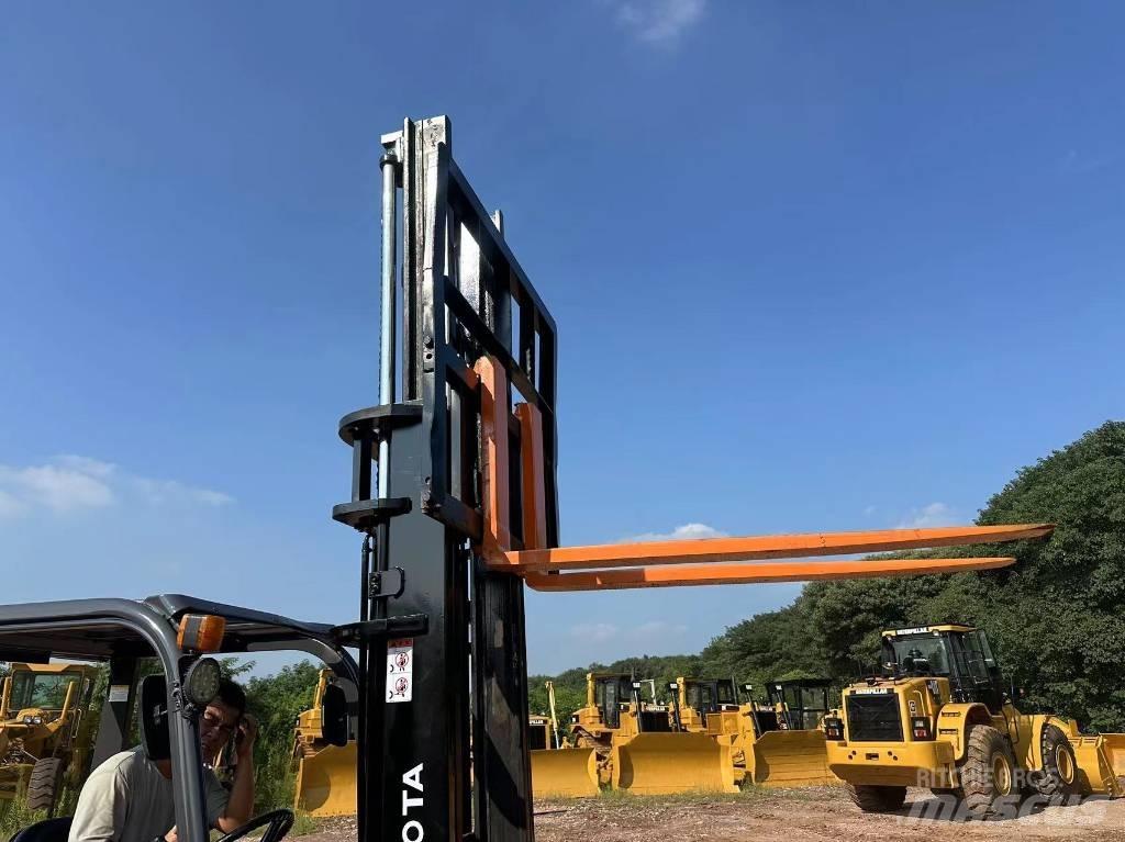 Toyota 30 Forklift Dizelski viljuškari
