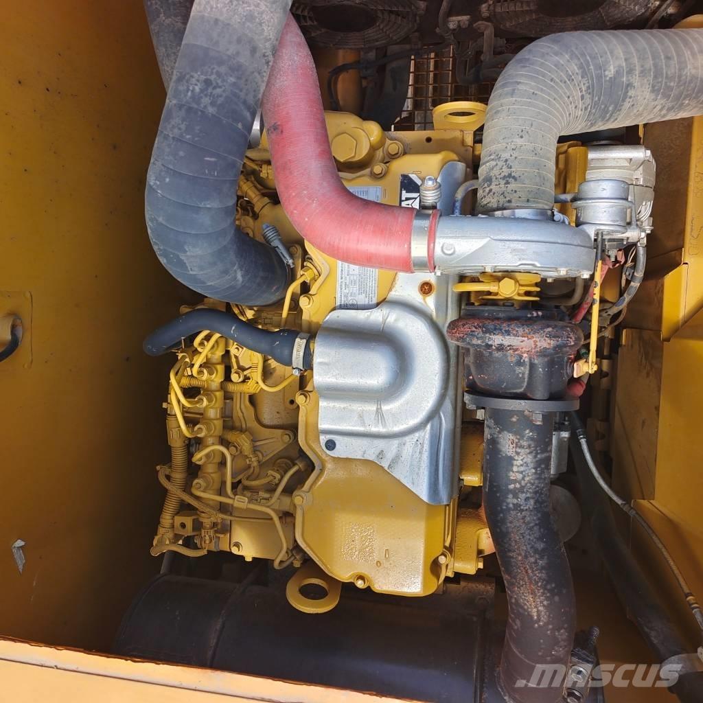 CAT 320 GC Bageri guseničari
