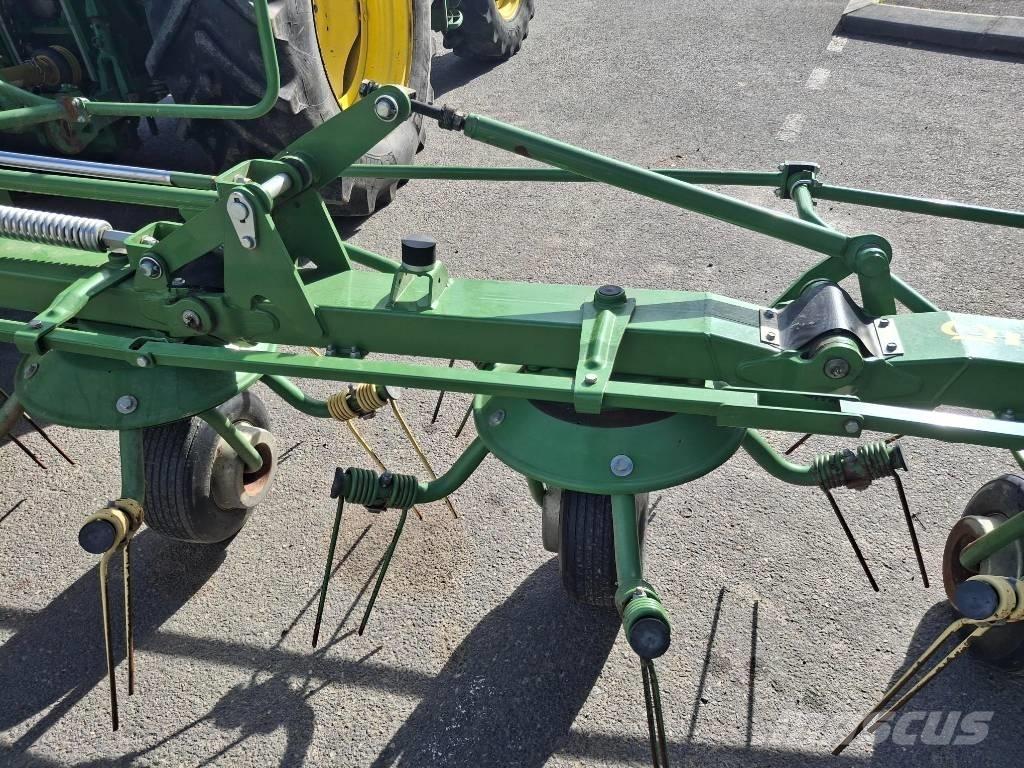 Krone KW 7.92/8 Okretači i sakupljači sena