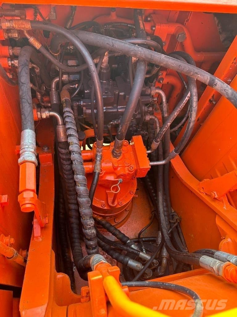 Doosan DX140 Bageri guseničari