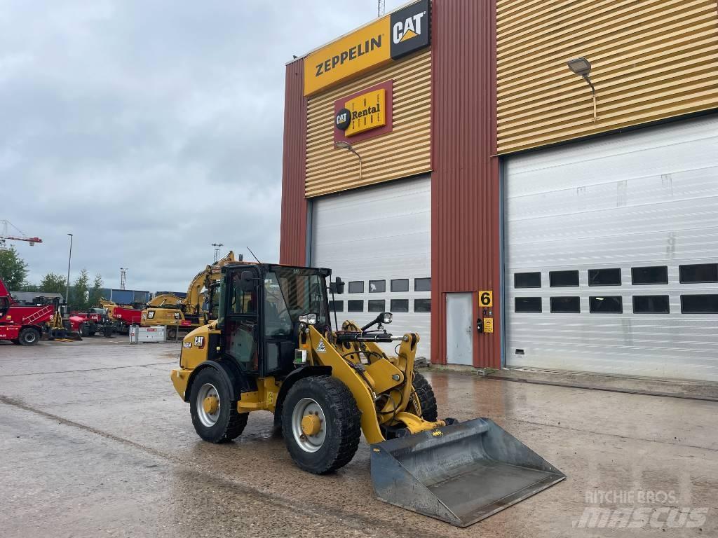 CAT 906 M Utovarivači na točkove