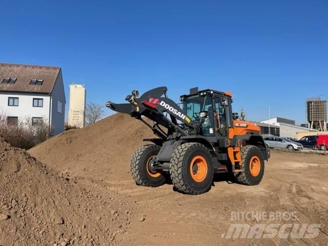Doosan DL 220 Utovarivači na točkove