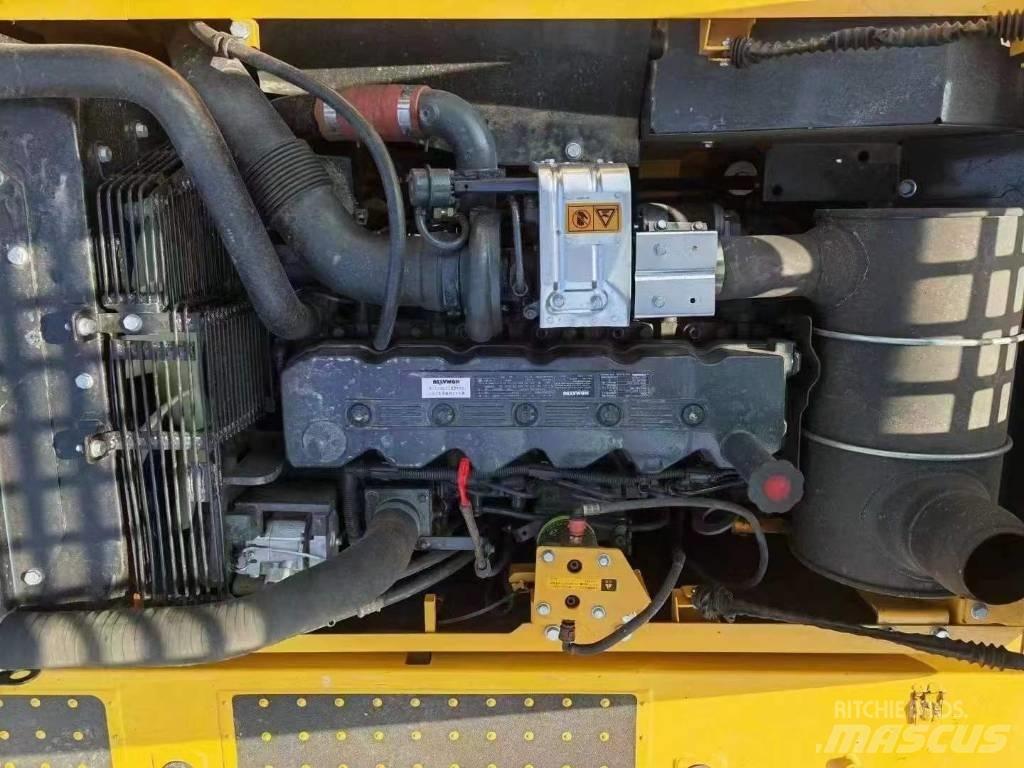Komatsu PC 200 Bageri guseničari
