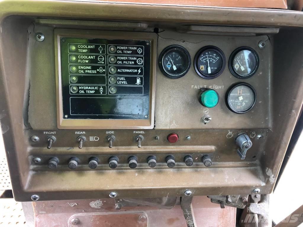 CAT D 10 Buldožeri guseničari