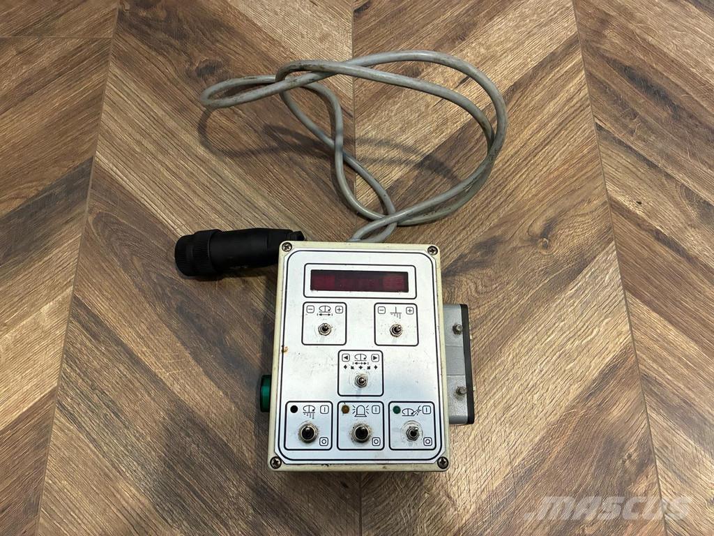  Salt spreader Posipači soli i peska