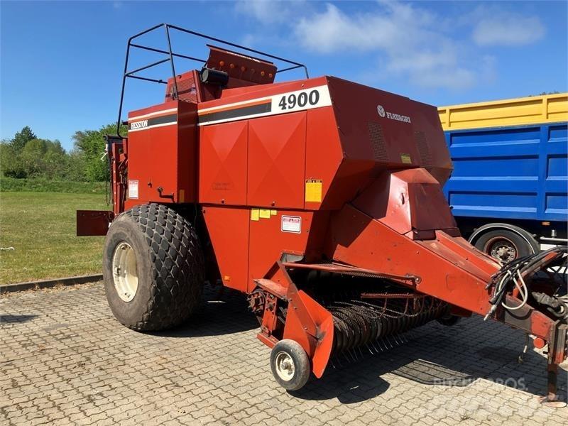 Hesston 4900 Prese/balirke za četvrtaste bale