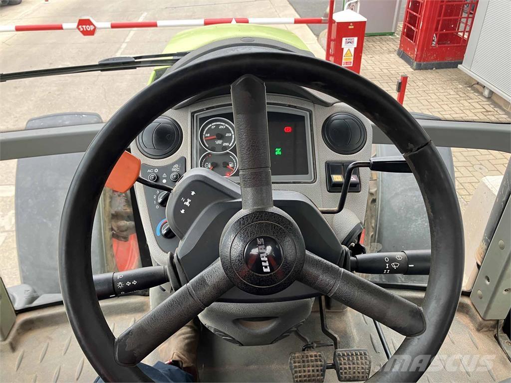 CLAAS Arion 620C Traktori