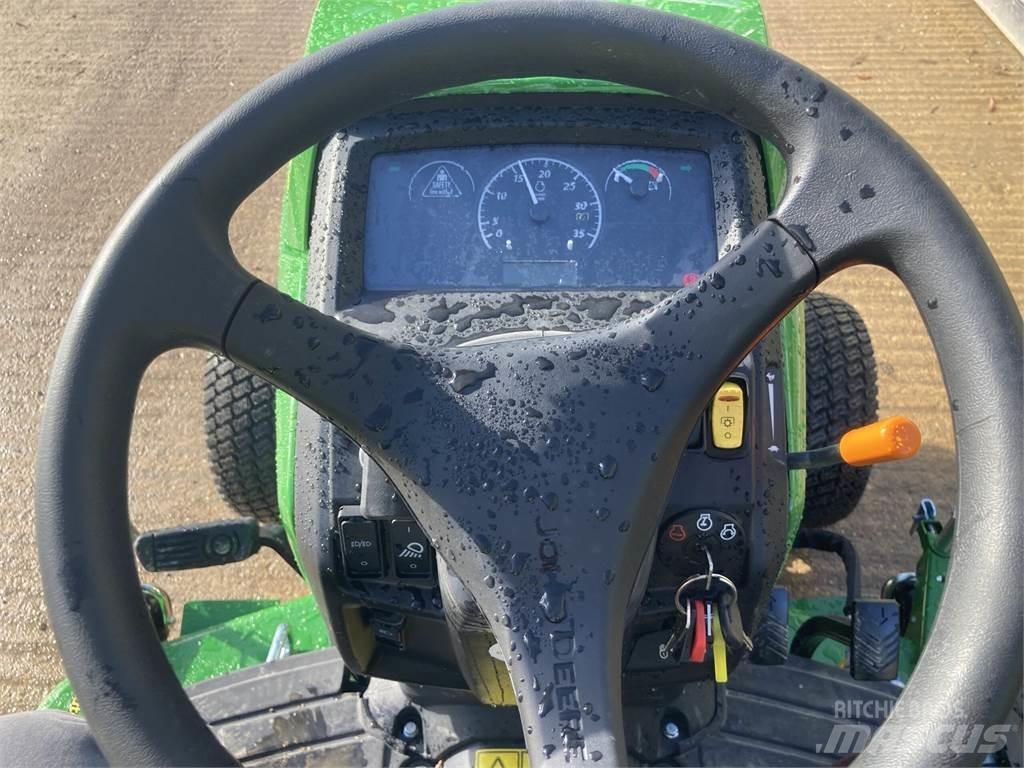John Deere 1026R Manji traktori