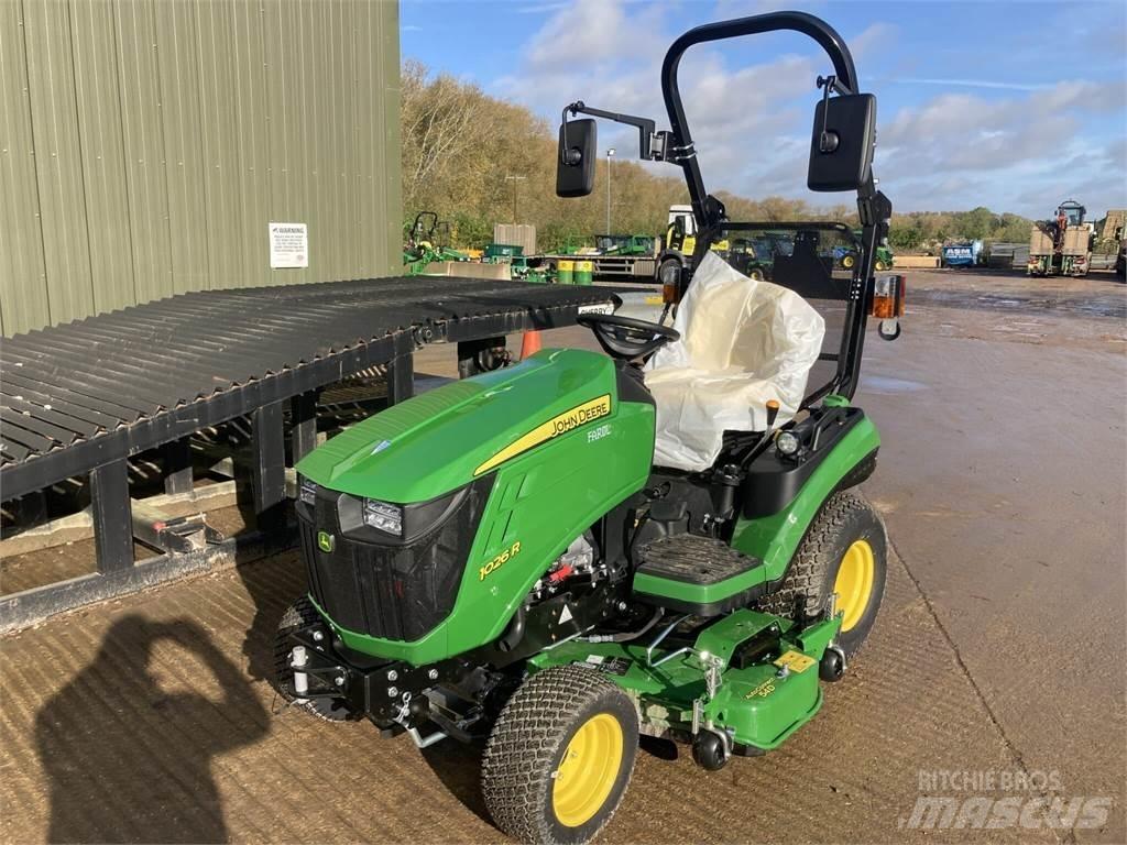 John Deere 1026R Manji traktori