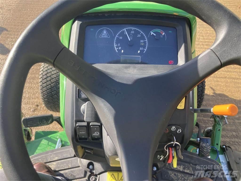 John Deere 1026R Manji traktori