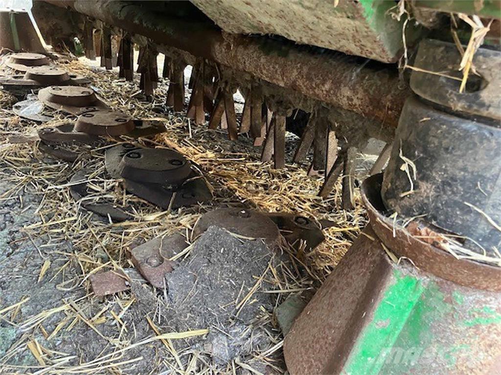 John Deere 131 Ostala oprema za žetvu stočne hrane