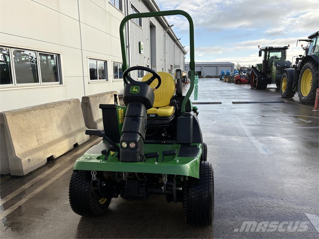 John Deere 1570 Traktorske kosilice