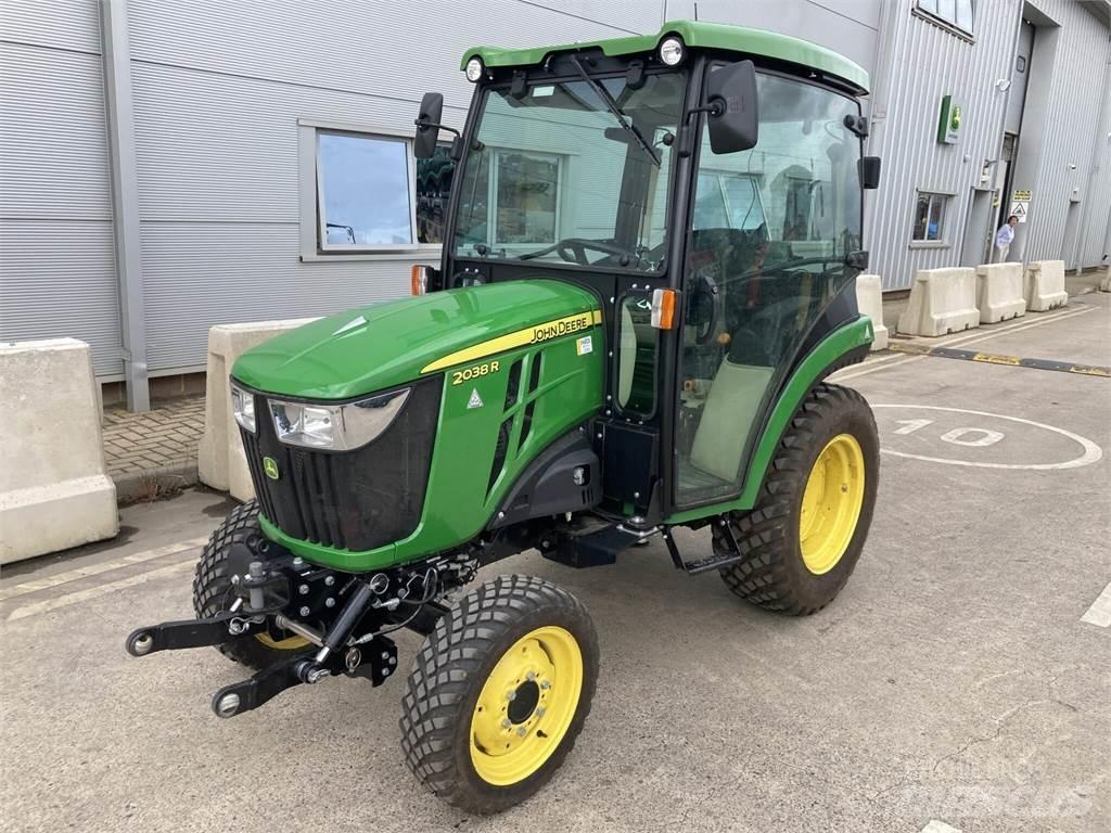 John Deere 2038R Manji traktori