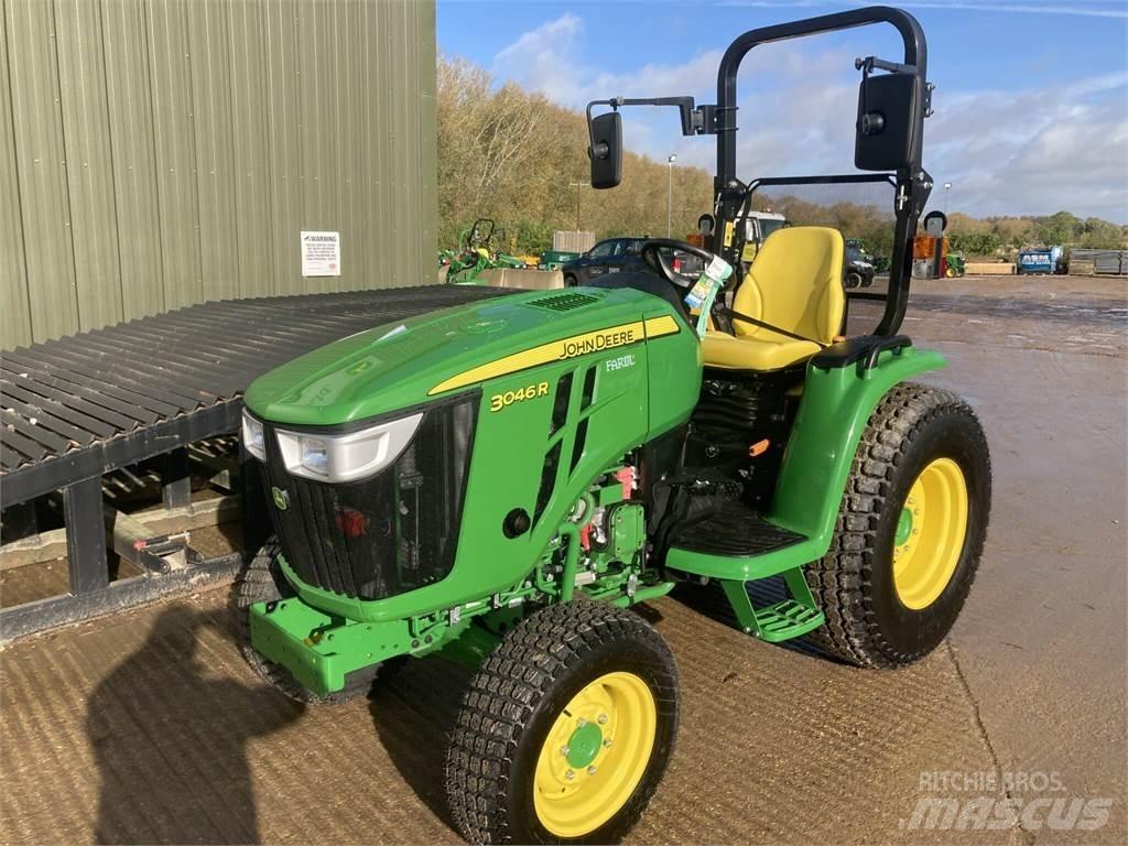 John Deere 3046R Manji traktori