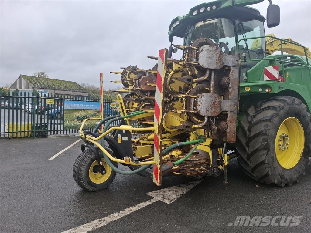 John Deere 390 Plus Mašine za stočnu hranu sa sopstvenim pogonom