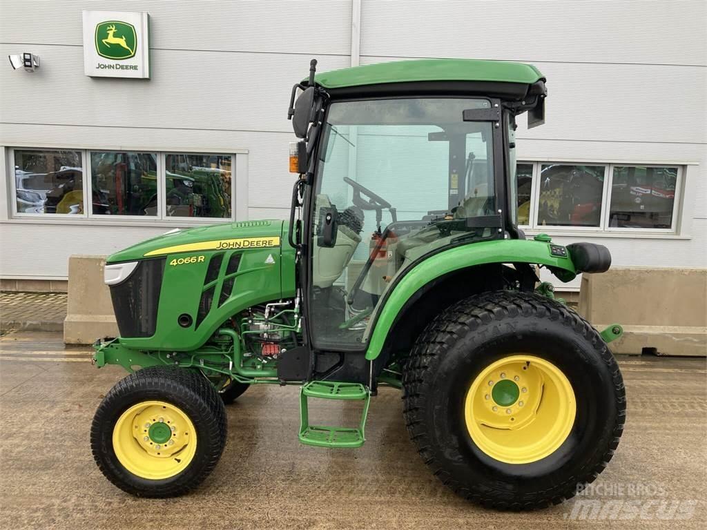 John Deere 4066R Manji traktori