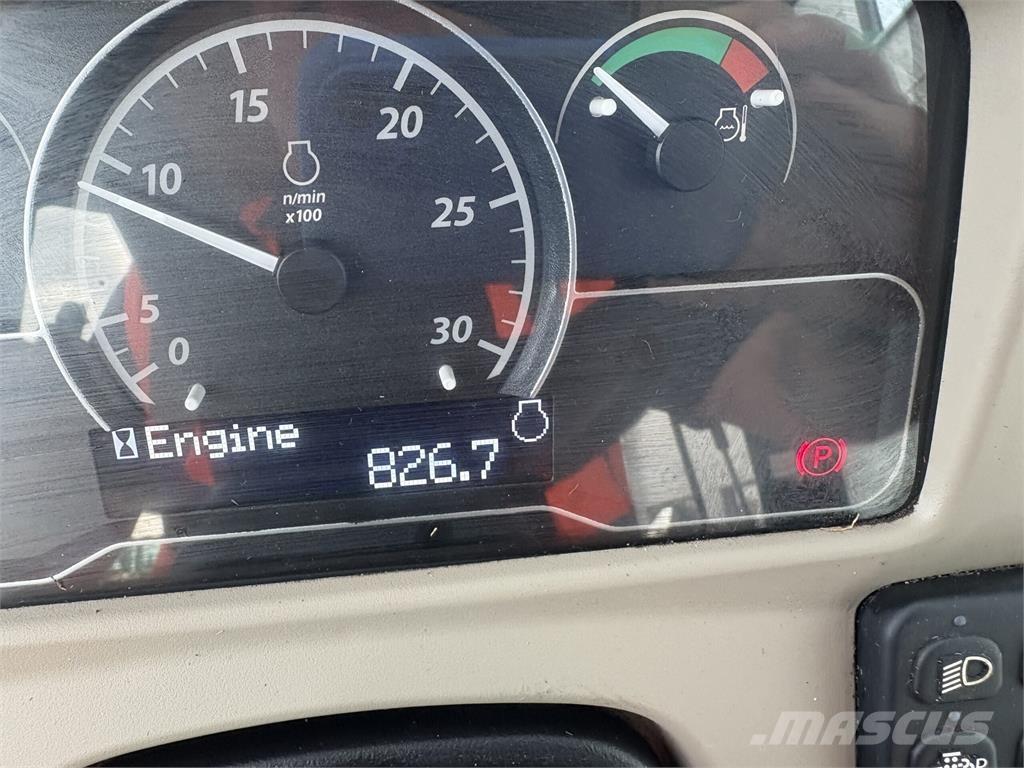 John Deere 4066R Manji traktori