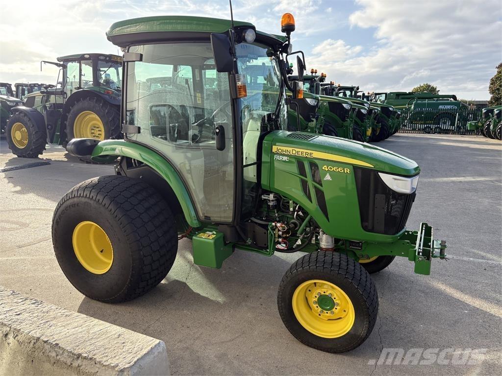 John Deere 4066R Manji traktori