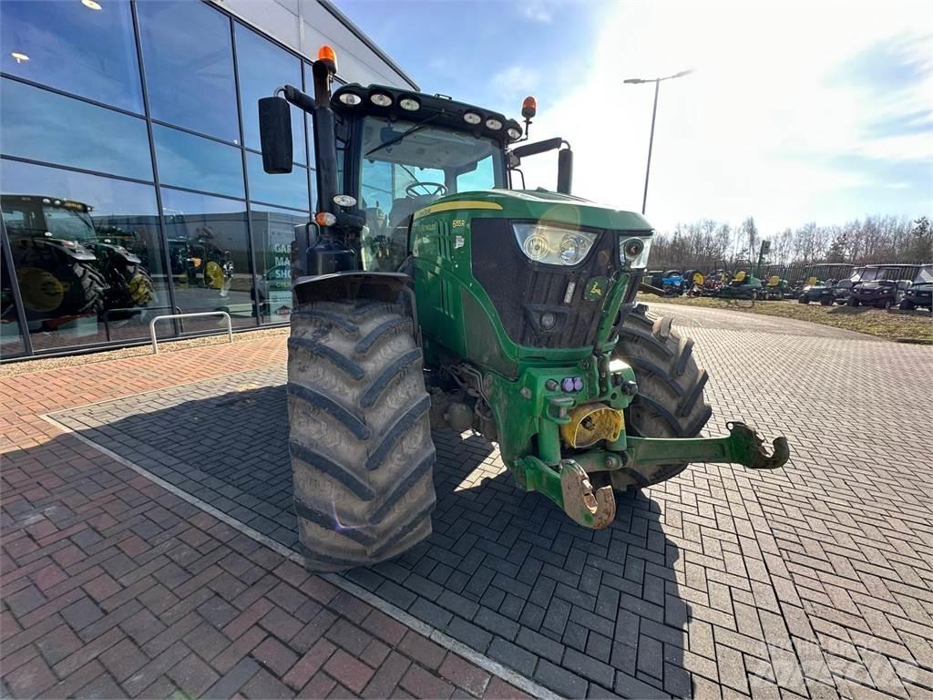 John Deere 6155R Traktori