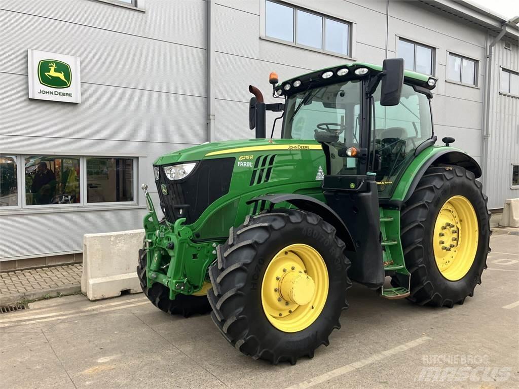 John Deere 6215R Traktori