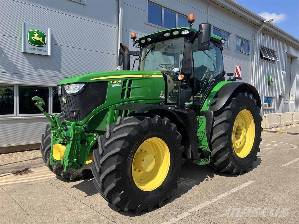 John Deere 6250R Traktori