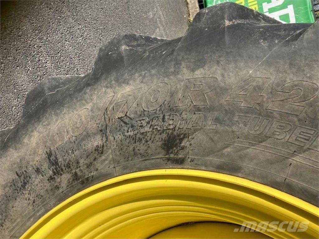 John Deere 6250R Traktori