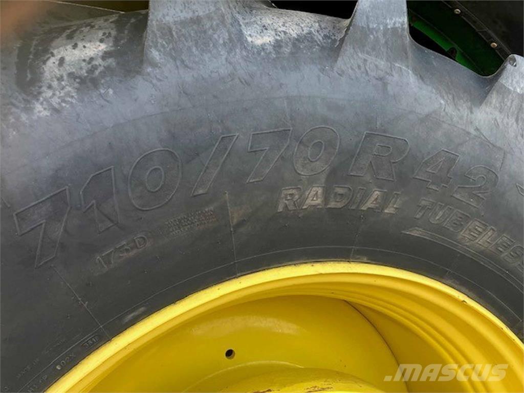 John Deere 6250R Traktori