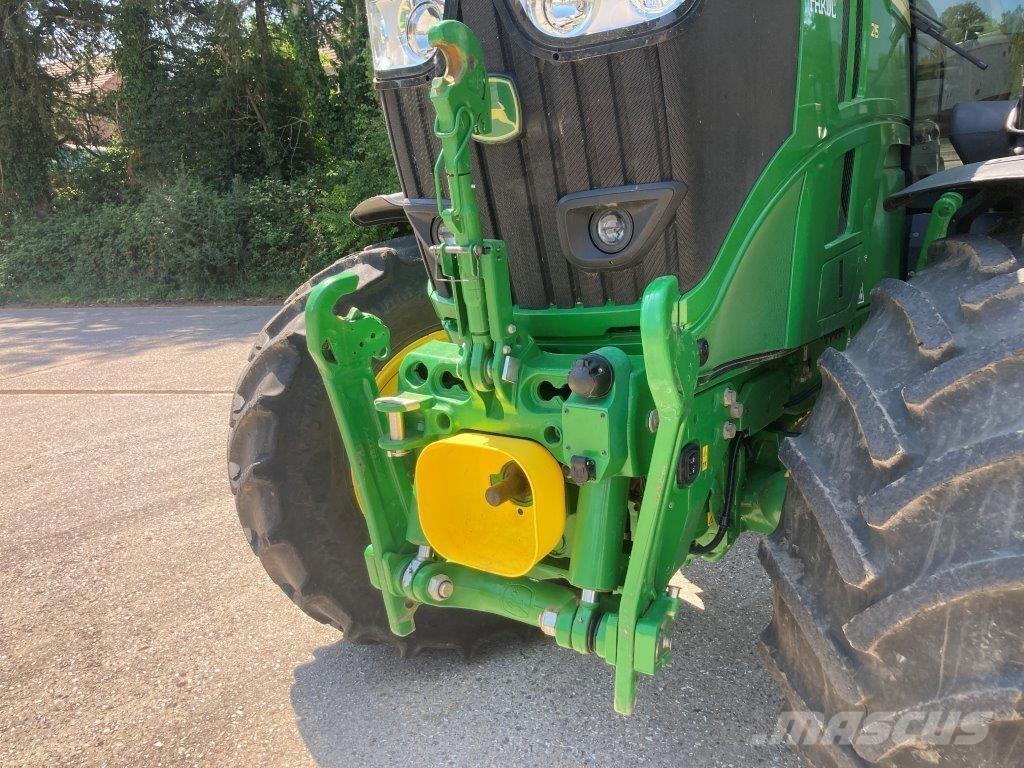 John Deere 6R 215 Traktori