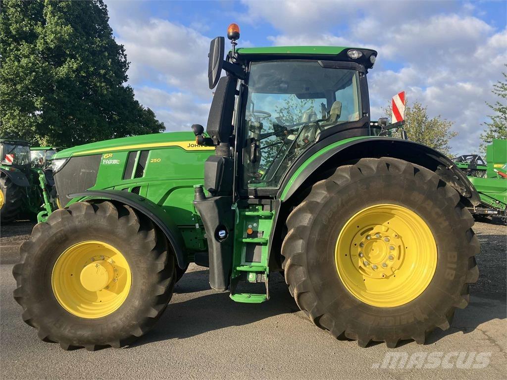 John Deere 6R 250 Traktori