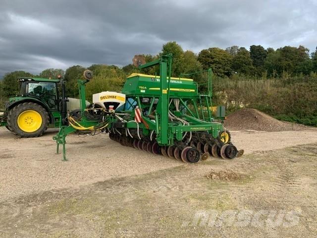 John Deere 750A Sejačice