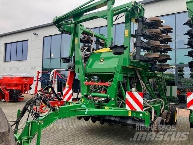 John Deere 750A Sejačice