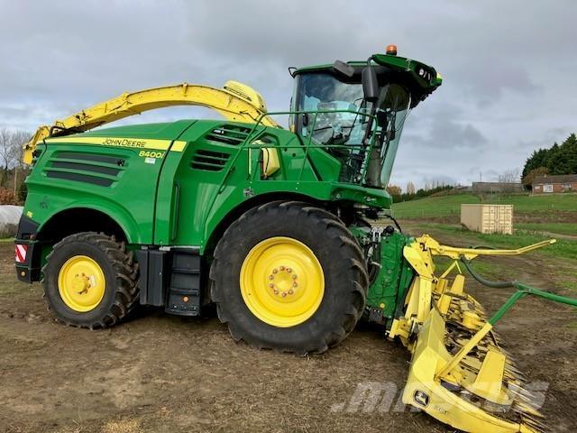 John Deere 8400i Mašine za stočnu hranu sa sopstvenim pogonom