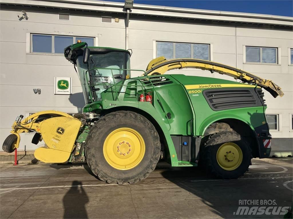 John Deere 8500i Mašine za stočnu hranu sa sopstvenim pogonom