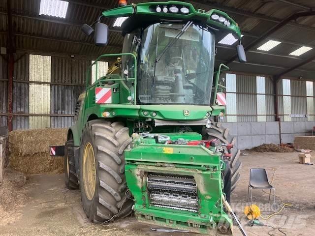 John Deere 9900 Mašine za stočnu hranu sa sopstvenim pogonom