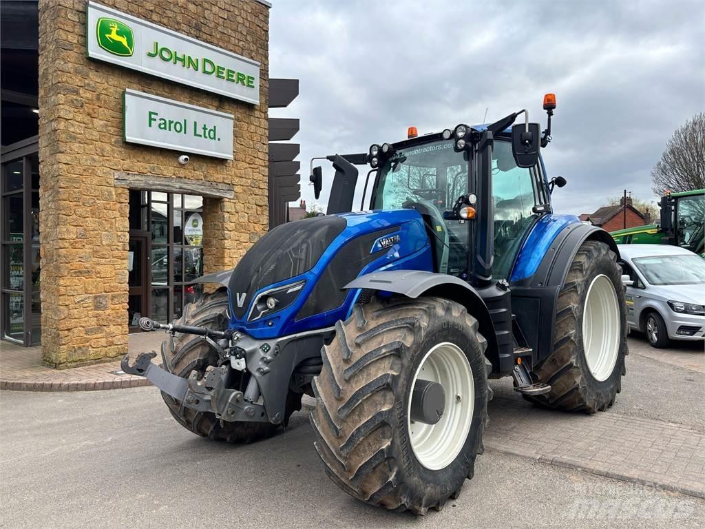 Valtra T234D Traktori