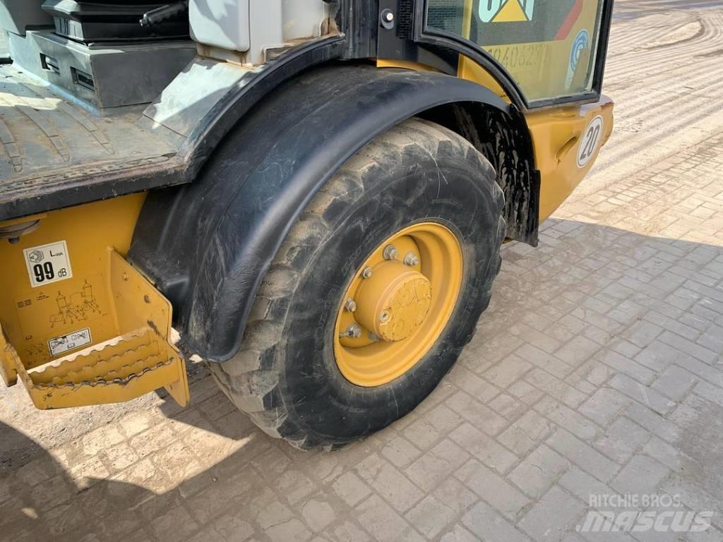CAT 906 M Utovarivači na točkove