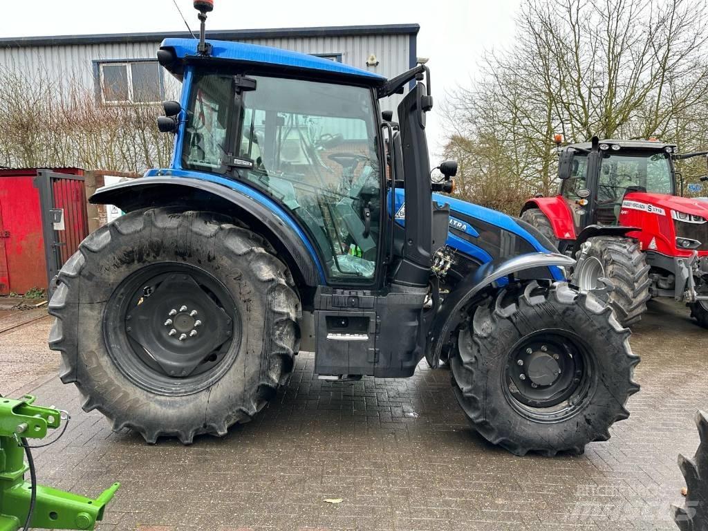 Valtra G125EA Traktori