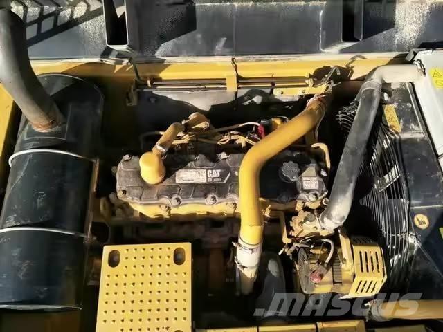 CAT 324 Bageri guseničari