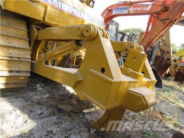 CAT D 6 R Buldožeri guseničari