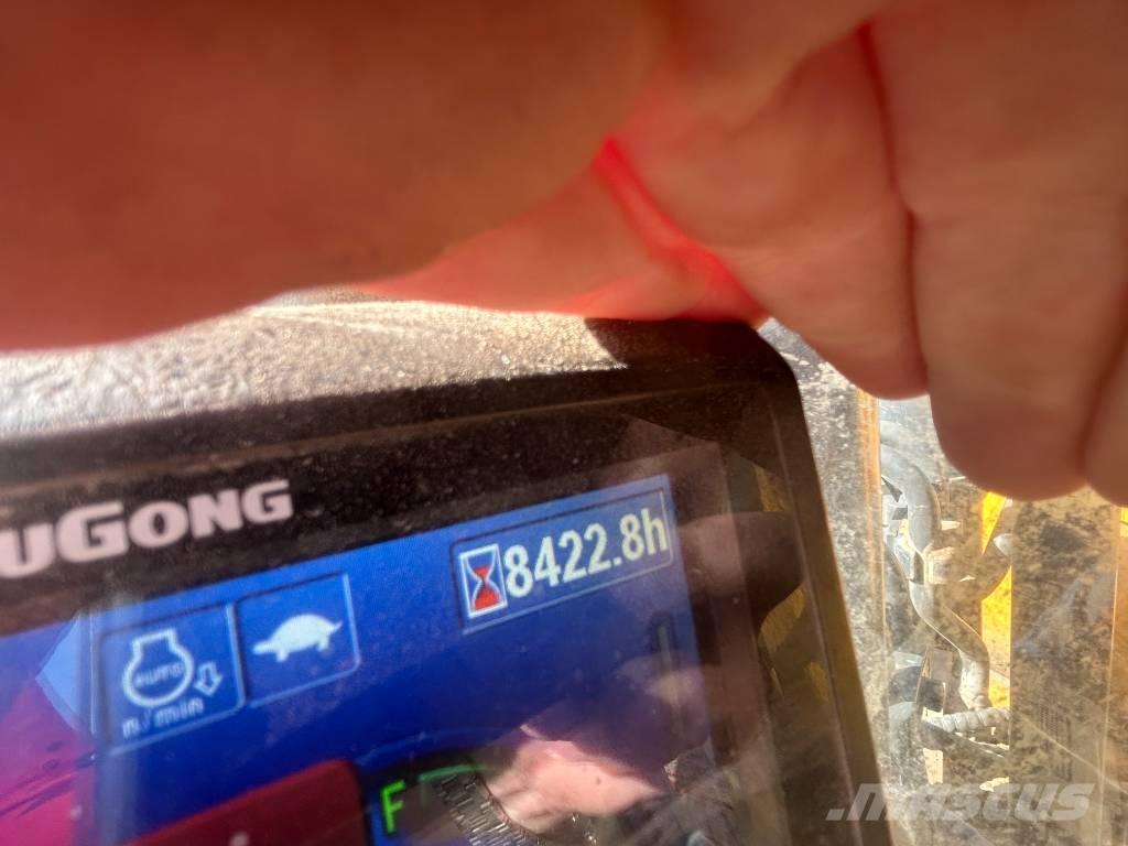 LiuGong 922E Bageri guseničari