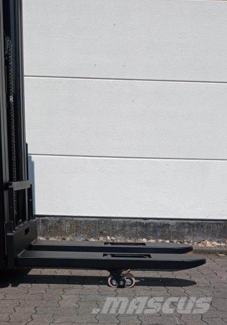 Toyota SWE160L Ručni električni viljuškar