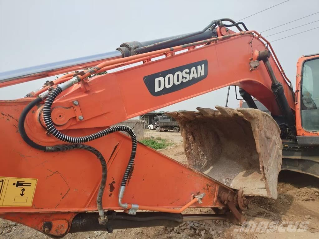 Doosan DX225LC-9C Bageri guseničari