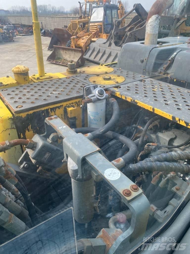 Volvo EC 160 B N LC Bageri guseničari
