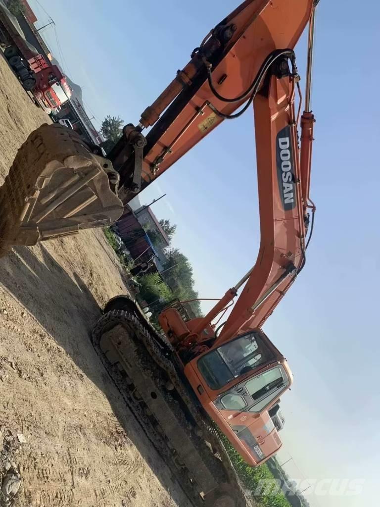 Doosan DH300 Bageri guseničari