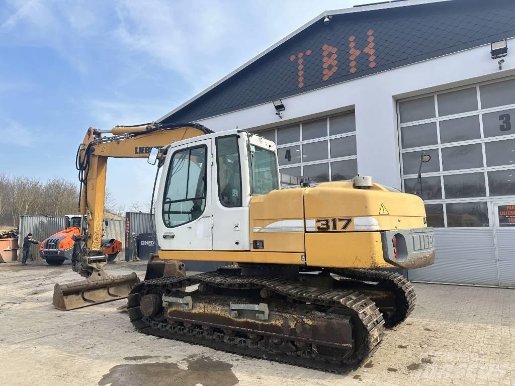 Liebherr R 317 Bageri guseničari