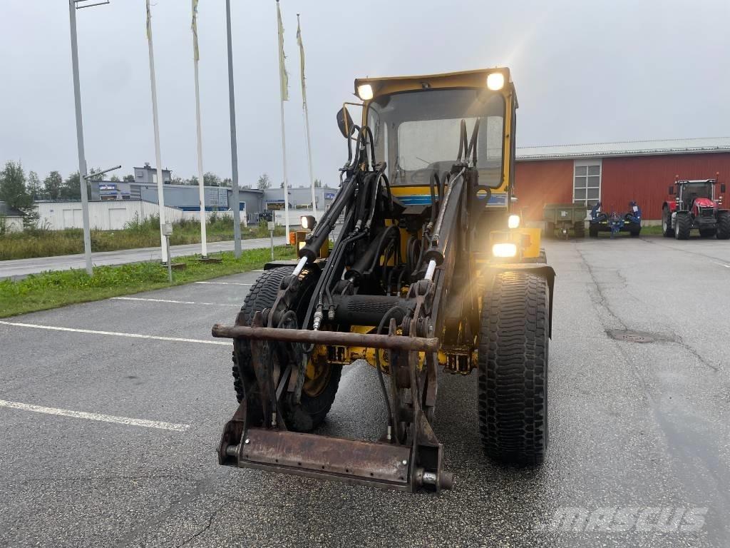 Volvo BM 4200 Utovarivači na točkove