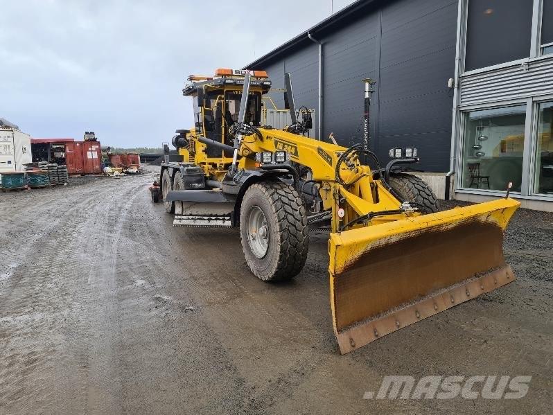 Veekmas FG 244 Grejderi