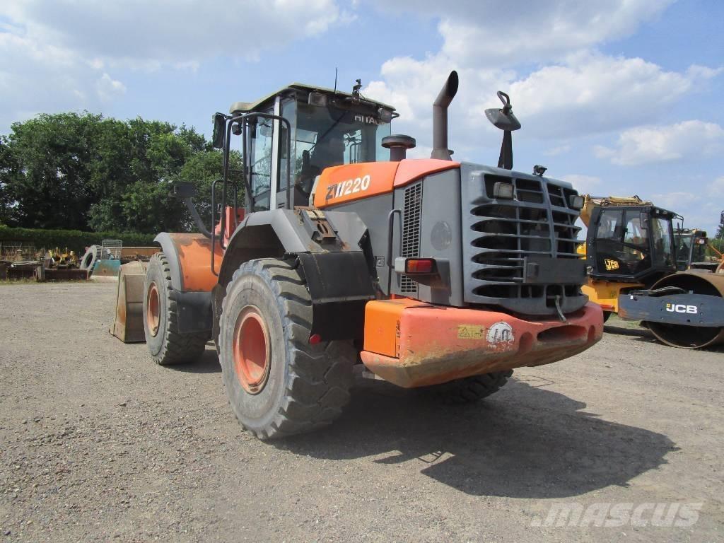 Hitachi ZW 220  Waage Utovarivači na točkove